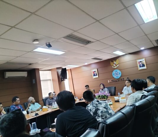 Ketua DPRD Bersama Diskominfo-SP dan Media Lokal Lutim Lakukan Studi Wawasan