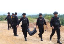 Kapolres Luwu Utara Pantau Pemusnahan Bom Mortir yang Ditemukan Warga di Desa Lapapa