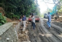 Adbul Munir Tinjau Pekerjaan Jalan di Wasuponda, Jalan Bagus Ekonomi Masyarakat Meningkat