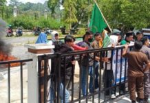 Mahasiswa Demo Soal Pembangunan GOR dan Perpustakaan, Kejari Luwu Utara Beri Penjelasan