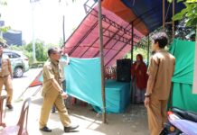 Sehari Jelang Pemilu 2024, Para Pejabat Pemkab Lutim Tinjau TPS