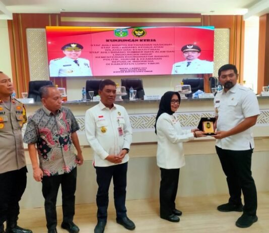 Wakil Ketua I DPRD Luwu Timur Curhat ke Staff Ahli Menkopolhukam