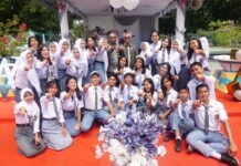 Budiman Motivasi Siswa Angkatan 30 SMAN 4 Lutim Agar Melanjutkan Sekolah