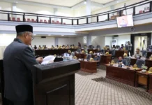 Bupati Sampaikan Jawaban ke DPRD Luwu Timur