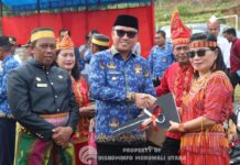 Bupati Morut Jadi Pembina Upacara Hardiknas, PGRI Galang Dana untuk Korban Banjir