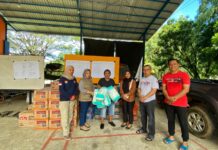 Peduli Korban Banjir di Luwu, Gerakan Sedekah Jumat Setdakab Lutim Salurkan Bantuan