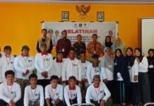PT CLM Latih Masyarakat untuk Pembuatan dan Pengelolaan Pupuk Kompos