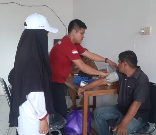 Tim Medis PT CLM Fokus Pemeriksaan Kesehatan Korban Banjir Bandang Luwu, Penyakit Gatal Mulai Menyerang