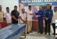 Diantar Puluhan Tukang Ojek, Sarkawi Kembalikan Berkas Bakal Calon Wakil Bupati di PAN