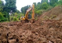 Bantuan Alat Berat PT Vale Bantu Buka Akses Masyarakat Pasca Bencana di Luwu