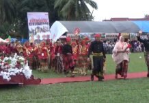 Anggota DPRD Luwu Timur Tampil Sebagai Defile Pertama Parade Budaya Roadshow Kebudayaan di Wotu