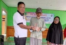 Salurkan BLT-DD Tahap Mei dan Juni, Ini Harapan Kades Cendana Putih 2 kepada Penerima Manfaat