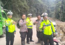 Lalulintas Kendaraan di Jalan Trans Sulawesi Sudah Normal, Kapolsek Mangkutana : Tetap Hati-hati