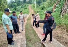 Gerak Cepat Anggota DPRD Lutim Dapil I Tinjau Pembangunan Rabat Beton di Tarabbi