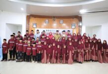 Lepas Peserta FASI Lutim ke Bantaeng, Budiman : Selamat Berjuang