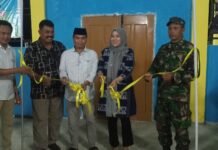 Malam Ramah Tamah HUT Ke-79 RI, Camat Mappedeceng Resmikan Gedung Olahraga Desa Sumberwangi