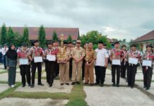 Jadi Pembina Upacara, Camat Tomtim Apresiasi Prestasi SMPN 1 Tomoni TimurÂ