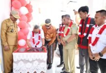 Anggota DPRD Luwu Timur Hadiri Peresmian Kantor Desa Pekaloa