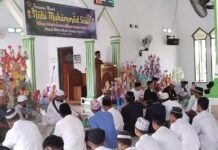 Maulid di Masjid Bhabul Khair, Kades Lampenai Ingatkan Jaga Tolenrasi