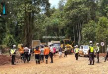Diduga Langgar Kesepakatan, Warga Hadang Truck Kontraktor PT Vale Muat Ore di Batas Sulsel dan Sulteng