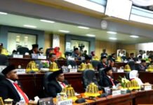 H.M Siddiq Bacakan Susunan Fraksi Rapat Paripurna DPRD Luwu Timur