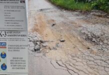 Waduh PT. Merpati Malimongan Disorot Warga, Bangun Aspal Baru Rusak Aspal Lama di Luwu Timur
