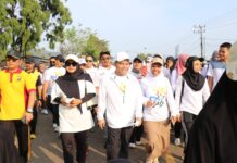 Masyarakat Lutim Tumpah Ruah Ikuti Jalan Sehat HUT Sulsel ke 355 Tahun