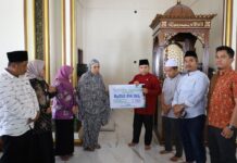 Pjs Bupati Luwu Timur Serahkan Santunan Kepada Ahli Waris Almarhum Iksan