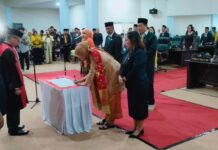 Rapat Paripurna Pelantikan dan Pengambilan Sumpah Jabatan Pimpinan DPRD Morowali Utara