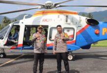 Gunakan Helikopter Bantuan Polda Sulsel, Kapolres Luwu Utara Kawal Pendistribusian Logistik ke Rampi
