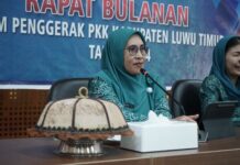 Sufriaty Pimpin Rapat Bulanan Dalam Rangka Evaluasi Program yang Telah Terealisasi