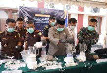 Staf Ahli Bupati Hadiri Pemusnahan Barang Bukti Perkara Tindak Pidana Umum di Kejari Lutim