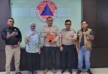 Didampingi Kalaksa BPBD dan Kabidnya, Bupati Luwu Utara Serahkan 3 Proposal Permohonan Bantuan ke BNPB RI