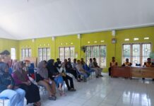 Dalam Rangka Jumat Curhat, Pemdes Madani Terima Kunjungan dari Polsek Wotu