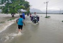 Diguyur Hujan, Jalan Poros Mangkutana – Kalaena Terendam Banjir