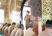 Bupati Ajak Pegawai Muslim Shalat Zuhur dan Asar Berjamaah di Masjid DPRD