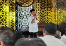 Masjid DPRD Lutim Penuh Saat Shalat Zuhur Berjamaah Berkat Ajakan Bupati Irwan