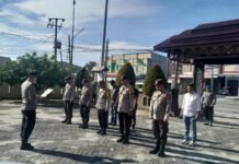 Pimpin Apel Pagi, Kapolsek Masamba Tekankan Disiplin dan Kewaspadaan Personel
