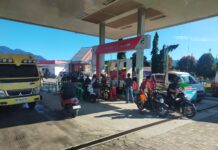 Polsek Mangkutana Kembali Penertiban Antrean Kendaraan di SPBU Lopi dan Tomoni