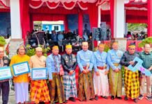 Wujud Komitmen Pemda ke Sejumlah Kelompok Tani, Bupati Luwu Utara Serahkan Bantuan AlsintanÂ