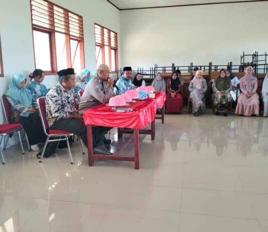 Bhabinkamtibmas Polsek Baebunta Hadiri Penamatan dan Ramah Tamah Siswa UPT SMP 3 Baebunta Selatan