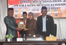 Wakil Bupati Morowali Utara Hadiri Rapat Paripurna DPRD