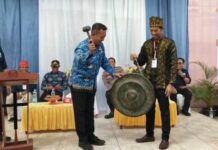 Camat Buka Perayaan HUT Persekutuan Pemuda GKST ke-76 Klasis Bungku Utara