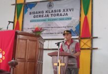 Hadiri Sidang Klasis XXVI Gereja Toraja, Kapolsek Tomoni Timur Ingatkan Warga Soal Penipuan Online