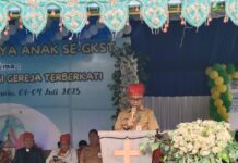Sekda Luwu Timur Hadiri Pembukaan Pertemuan Raya Anak GKST di Desa Teromu