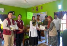 Tim PKM Uniprima Laksanakan Pelatihan Pembuatan Pupuk Organik dari Limbah