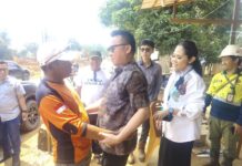 Bupati Morut Tinjau Langsung Pemulihan Desa Molino Pasca Bencana Banjir dan Longsor