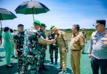 Wabup Morowali Utara Sambut Pangdam XXIII/Palaka Wira Jonathan di Bandara Maleo Morowali
