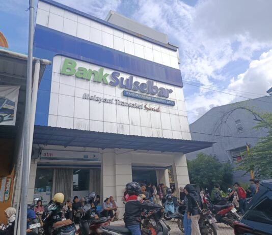 Sejumlah Mahasiswa di Makassar Harus Pulang Kampung Urus Beasiswa