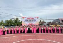 AKBP Nugraha Pamungkas Pimpin Upacara Kenaikan Pangkat 50 Personel Polres Luwu Utara dan 21 Brimob